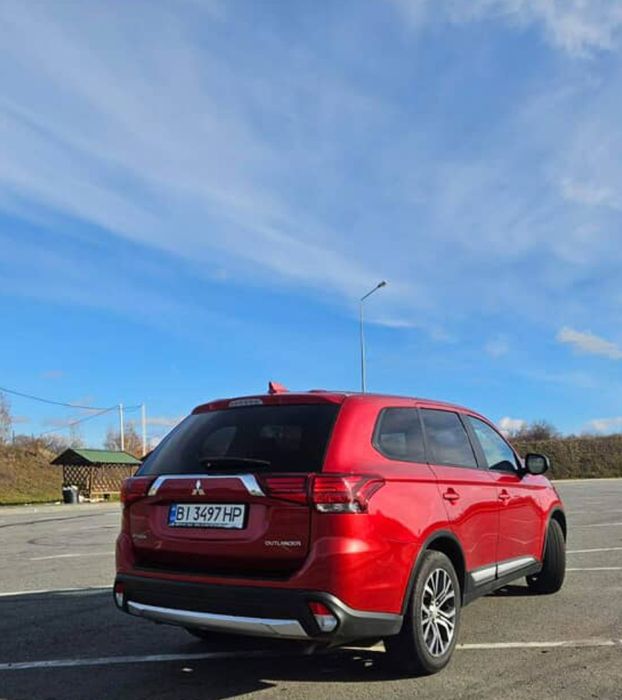 Mitsubishi Outlander 2017 року