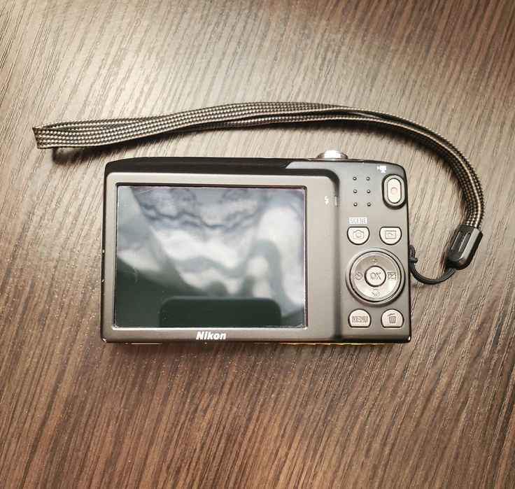 Фотоапарат Nikon Coolpix S3100