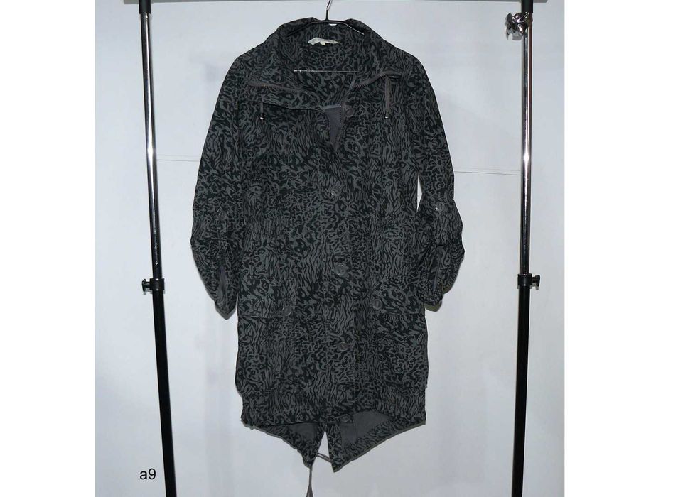 Atrakcyjna kurtka parka roz 8/S