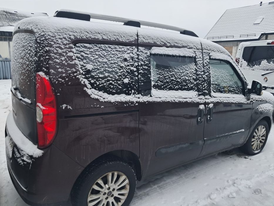 Fiat doblo 7 osobowy 2012 r