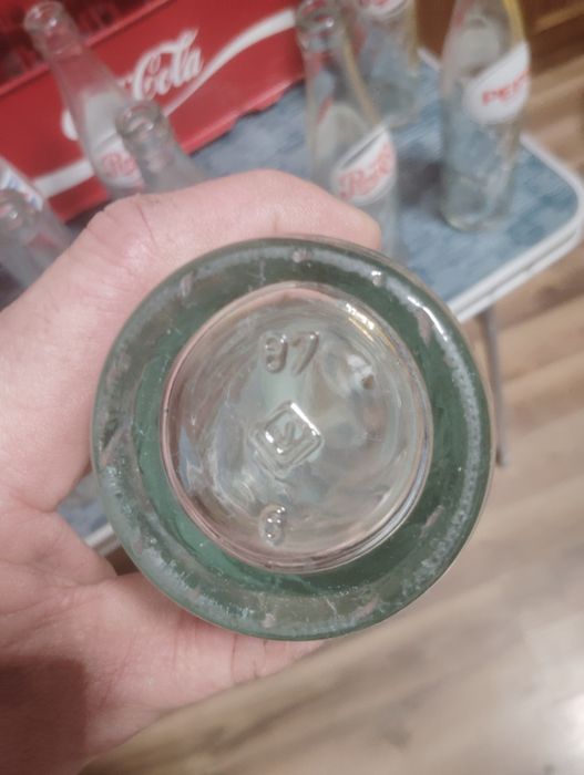 Kultowa skrzynka PRL Coca-Cola + 24butelki  Pepsi/Coca-Cola