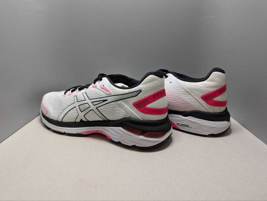 Жіночі кросівки для бігу Asics Gt-2000 1012a516-100 розмір US 7 EU 38