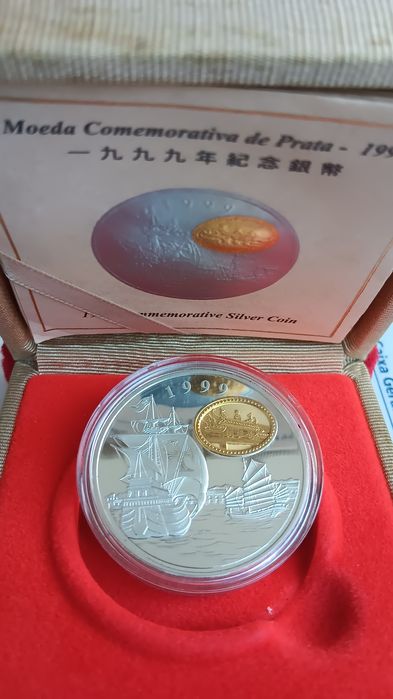 Moeda de 100 patacas prata prof. Macau