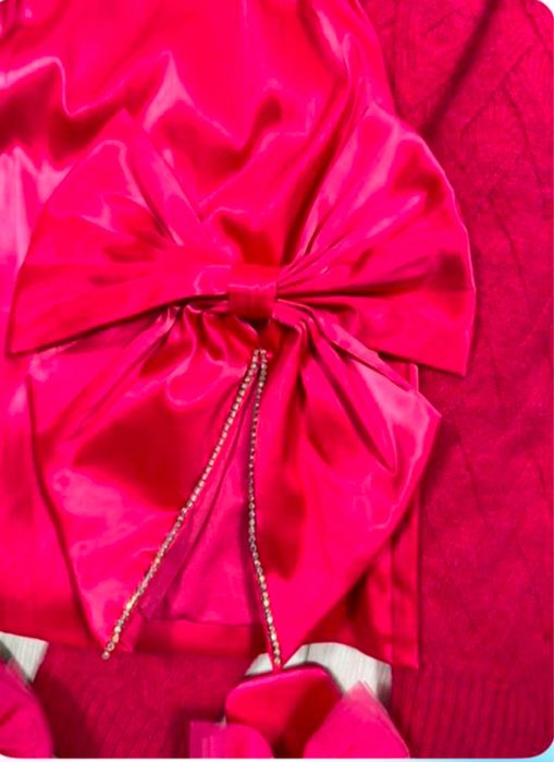 Платье атлас эффектное