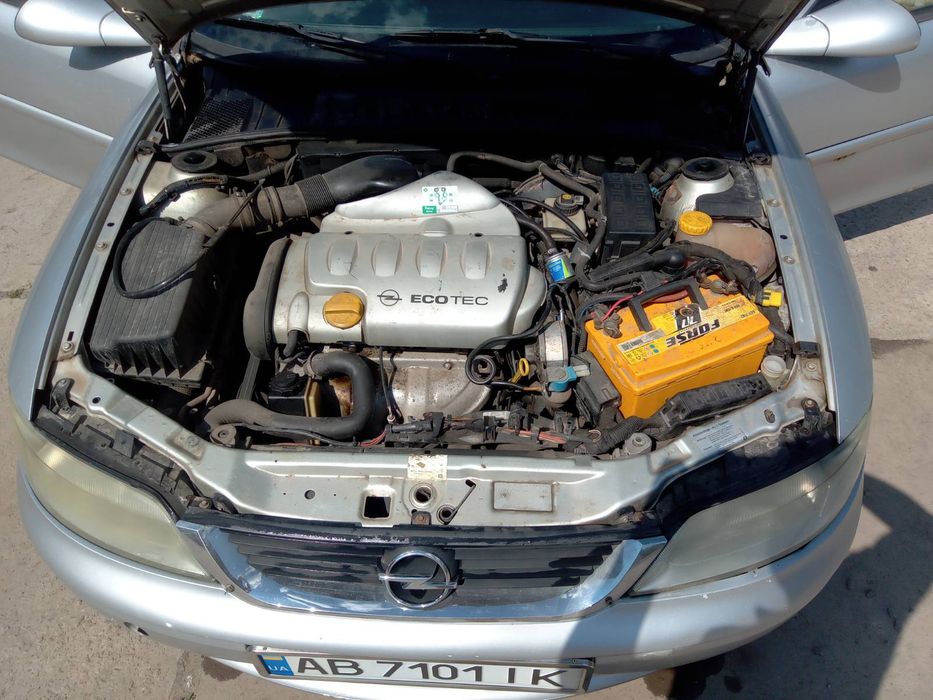 Продам Опель вектра В 1.8 газ-бензин