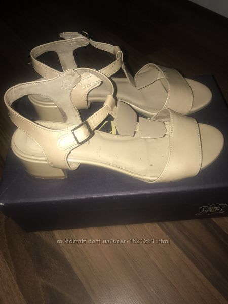 Продам женские польские босоножки RYLKO.