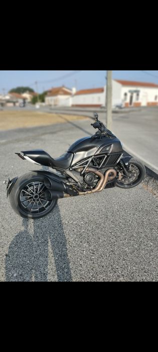 Ducati Diavel Carbon