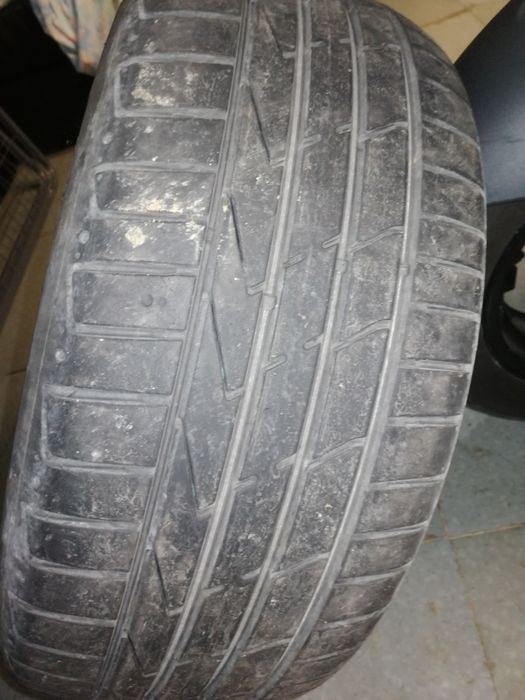 Pneu 225 / 50 / R 17 hankook