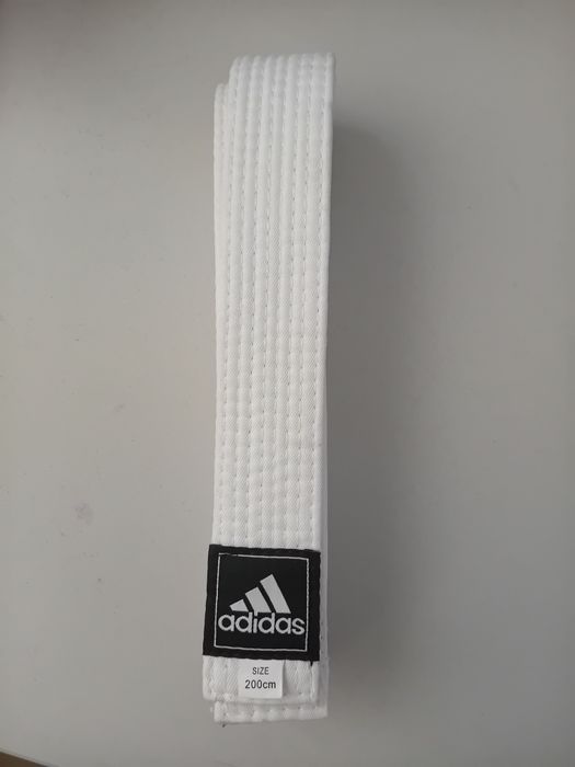 Pas biały do judo. tekwondo