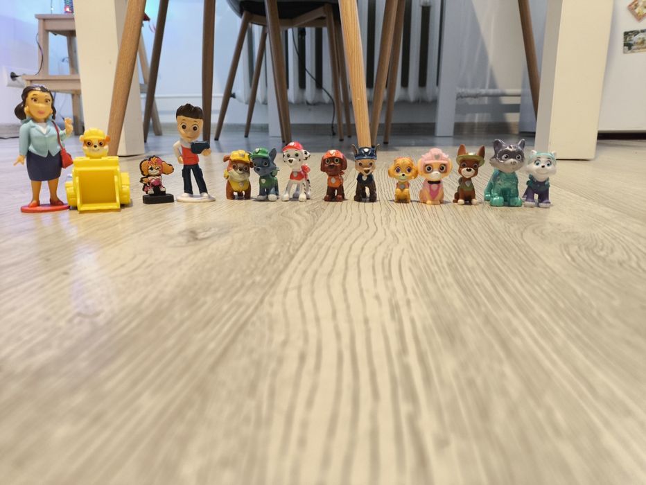 Zestaw 14 figurek Psi Patrol - bohaterowie z bajki, komplet dla fanów,