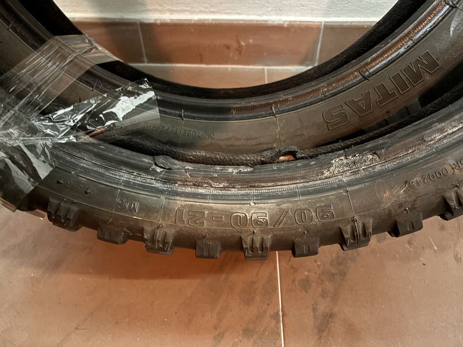 Pneus Moto Michelin anakee wild e Mitas E-09 90/90-21 150/70-18