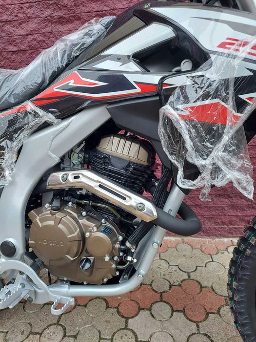 Мотоцикл LONCIN SX2 LX250GY-3K