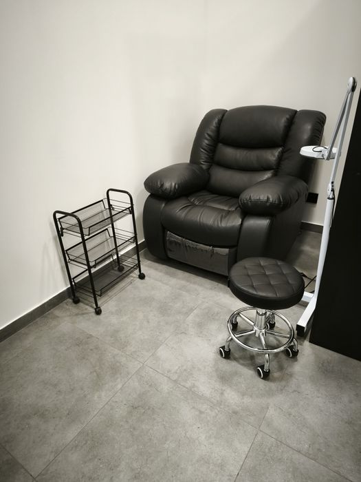 Оренда робочого місця для перукаря, майстра з манікюру, б'юті-майстра