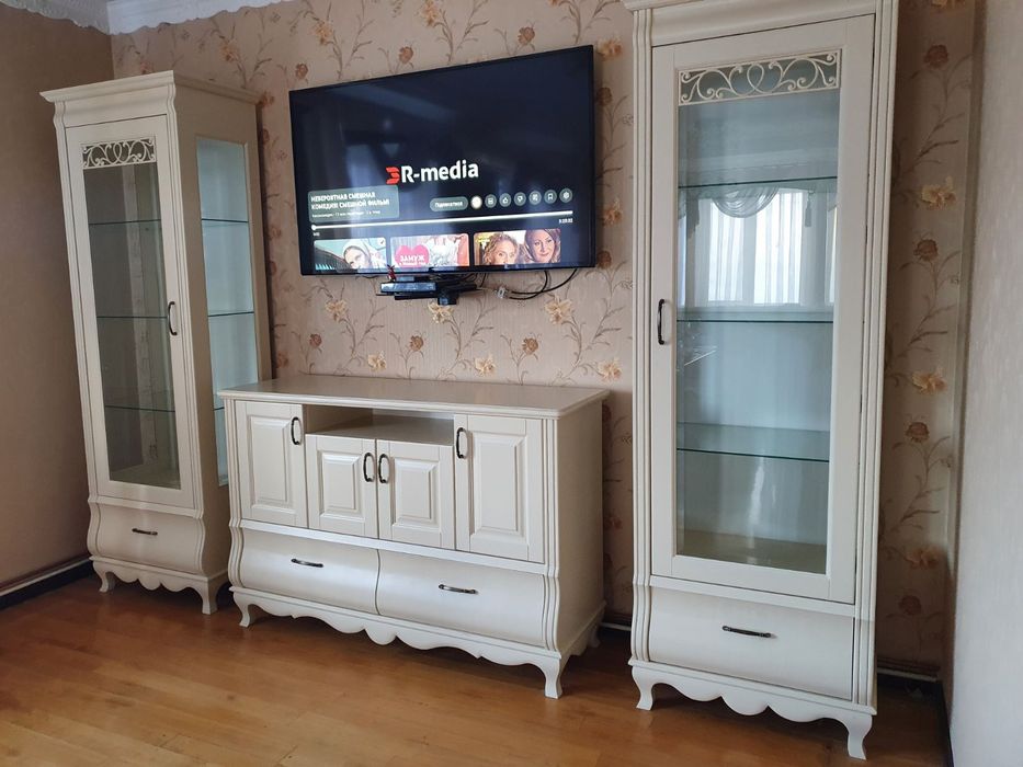 Мебель из натурального дерева