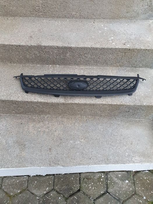 Vendo grelha para Ford Fiesta mk6