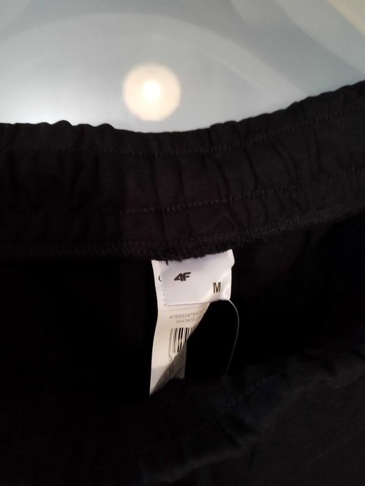 Spodenki męskie krótkie 4F Nowe rozmiar M Czarne Dostępne 2 Sztuki