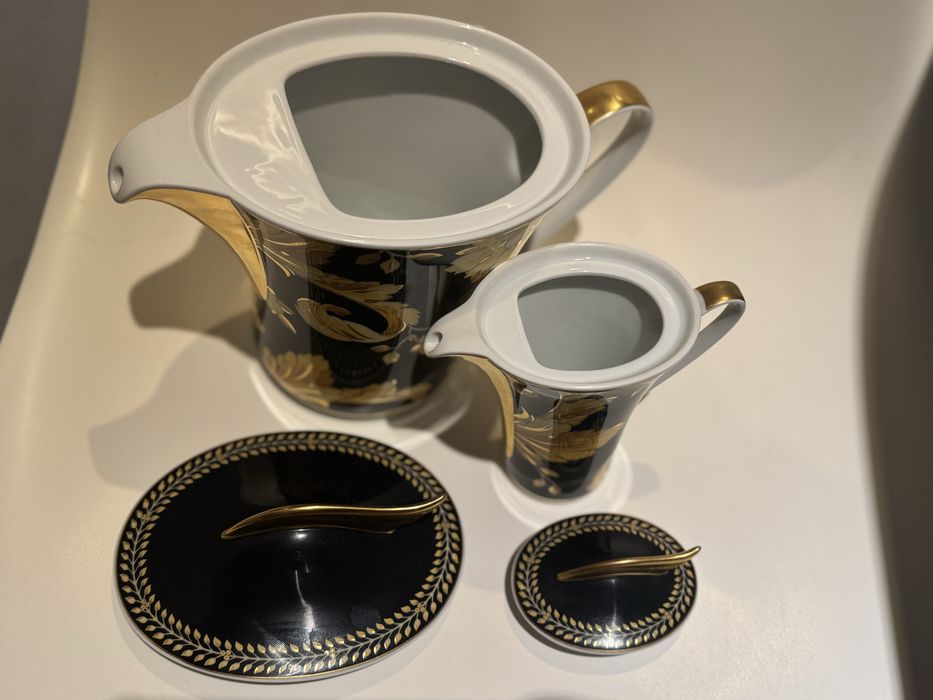 Bules de chá e leite Versace Rosen thal , modelo Vanity