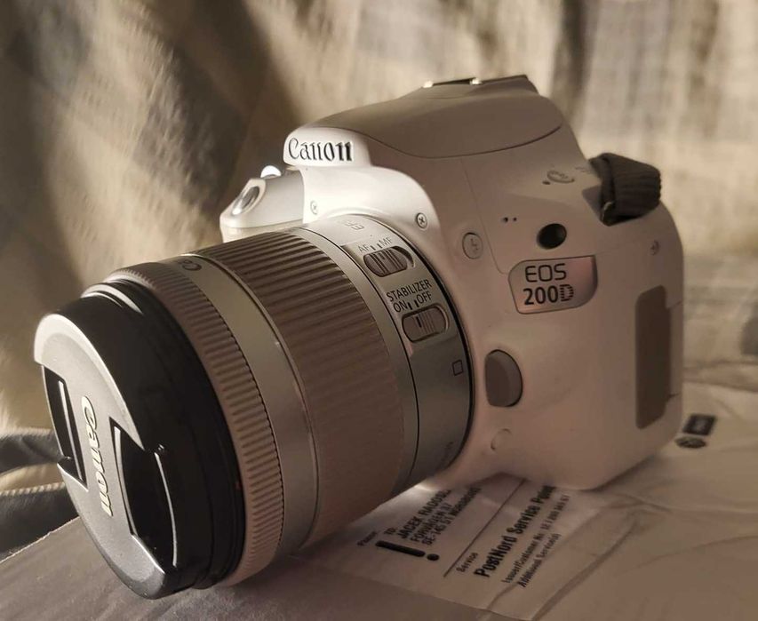 Aparat Canon EOS 200D BIAŁY + Obiektyw 18-55 STM | Bogaty Zestaw: Etui, Statyw Manfrotto, 2x Aku