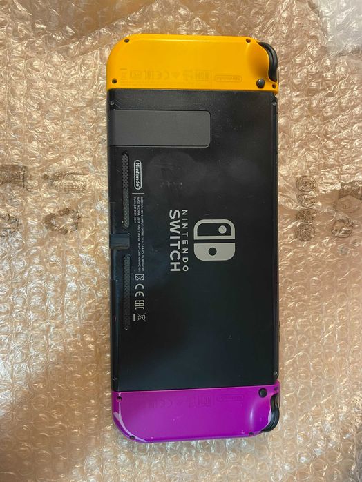 Nintendo Switch V2 - 32GB - Purple and Orange JoyCons, Dock, Cabos, Controller