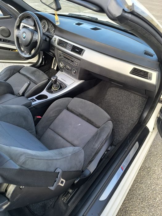 BMW 320 Cabriolet 2010 Pack M – Elegância, Desempenho e Estilo Desport