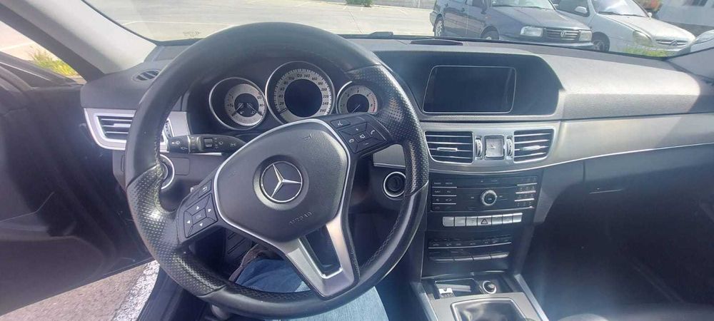 Mercedes-Benz E 220 BlueTEC Avantgarde