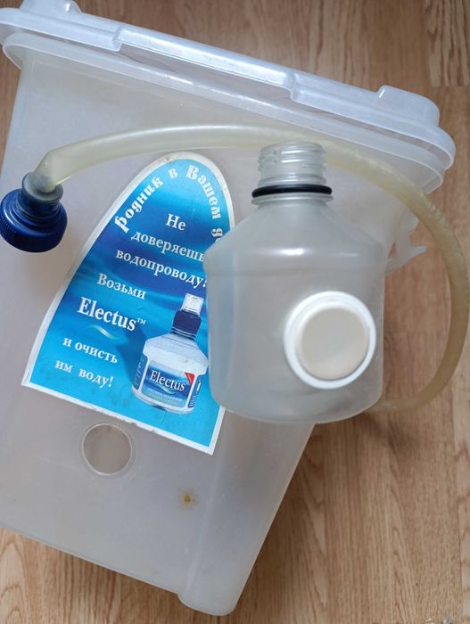 Система для очистки води об’ємом 10л