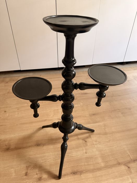 Kwietnik drewniany