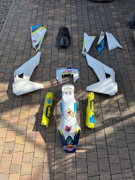 Plastiki owiewki Husqvarna fe te