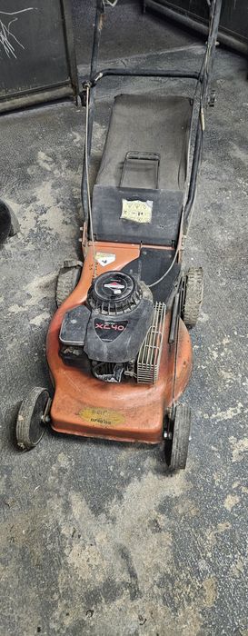 Vendo maquina de cortar relva