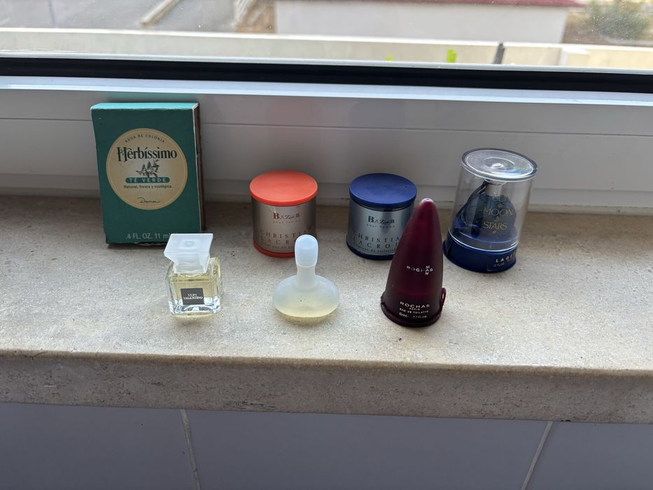 Perfumes  em miniaturas