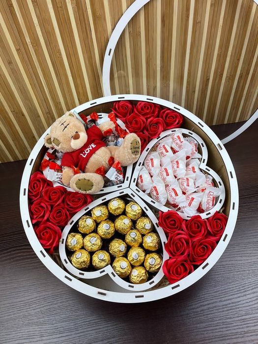 Подарунковий бокс  для неї на 14 лютого