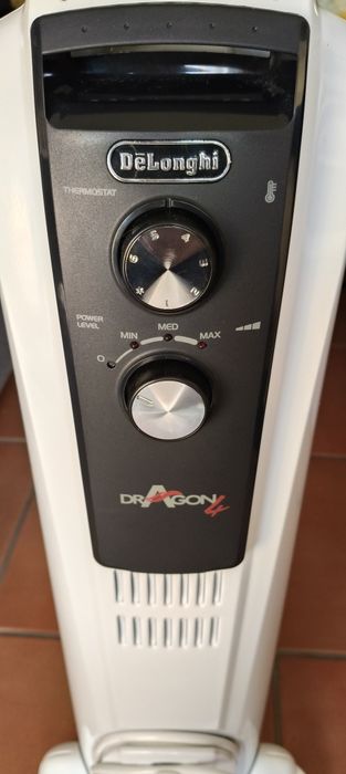 Radiador a óleo Delonghi Dragon 4 - TRD 40820 -  Novo