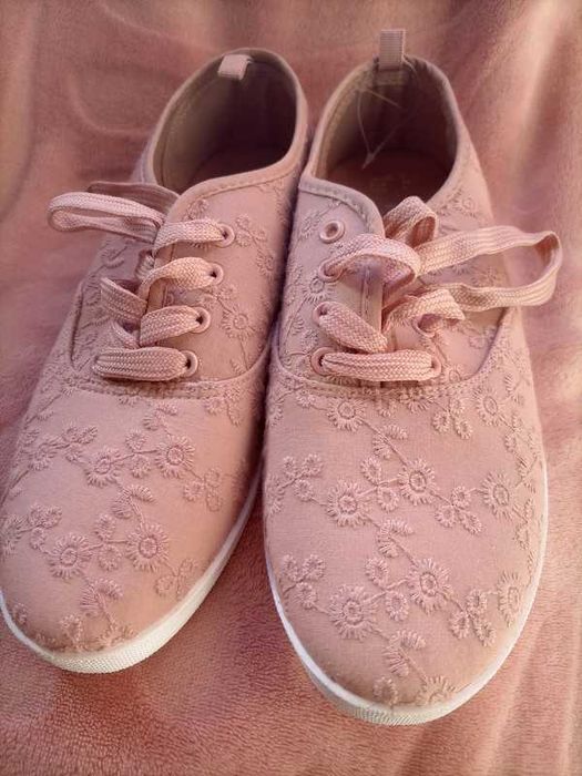 Ténnis salmão/rosa bebé com bordado