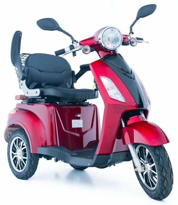 Scooter de mobilidade elétrica está equipada com uma bateria  removível de 900W, 60 V e 20 Ah para facilitar o transporte preço 3999€.