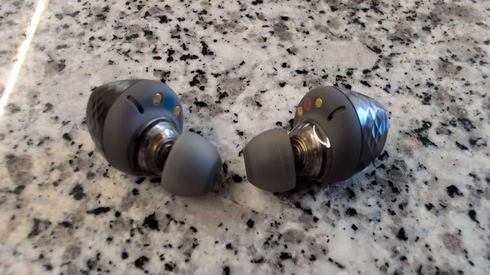 Auriculares SoundPEATS Engine4 LDAC como novos