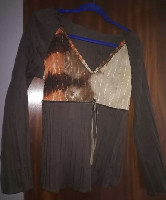 Blusa castanho e beje