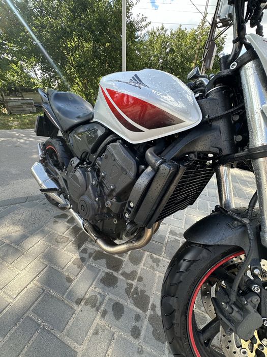 Honda Hornet 3 покоління