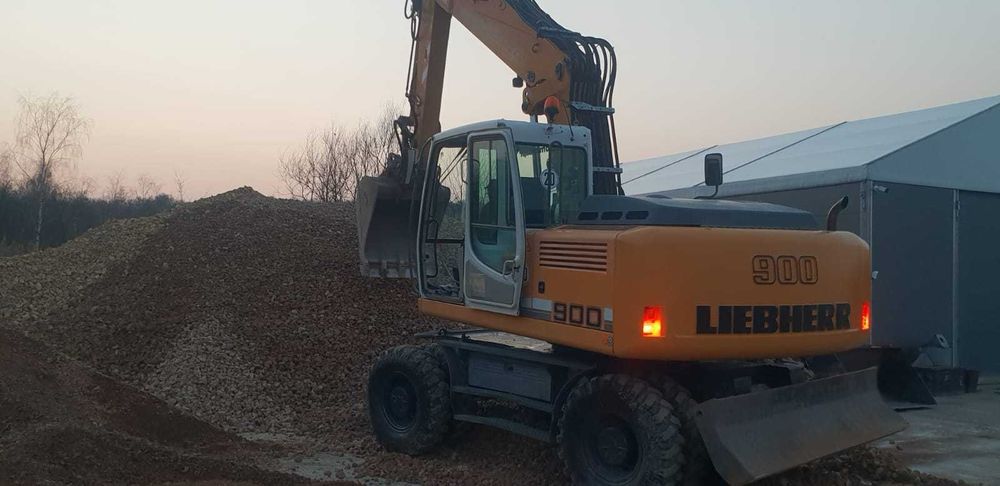 Usługi sprzętem budowlanym koparki ładowarki