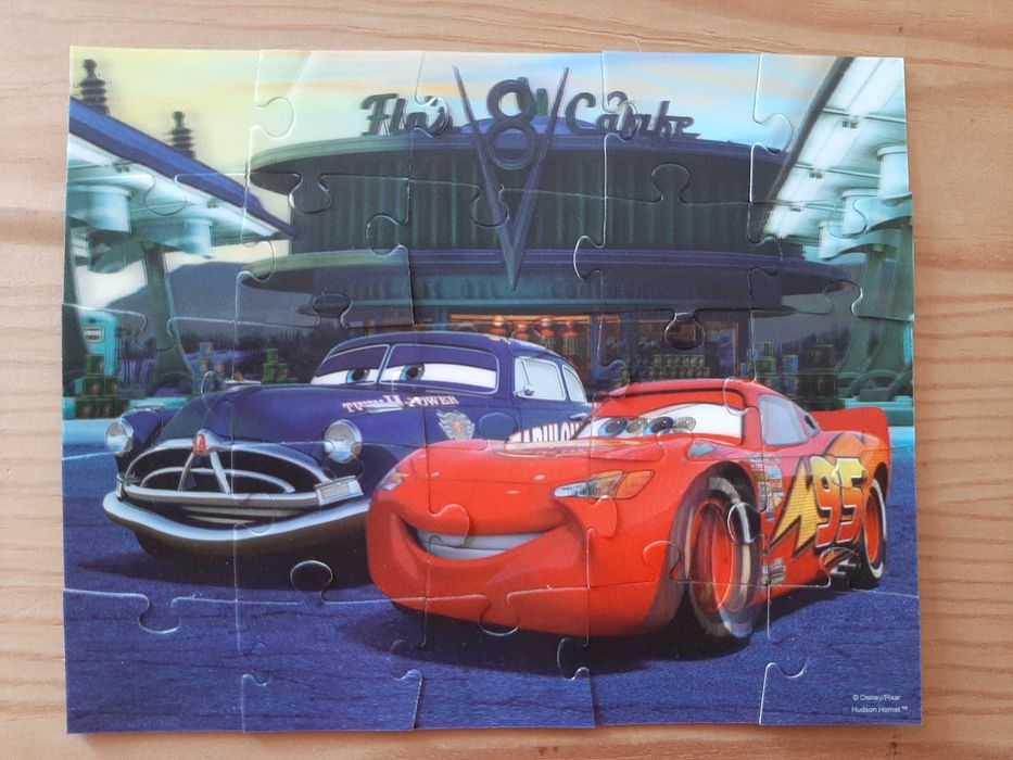 Puzzle 3 dimensões The World of Cars - Disney -Trefl