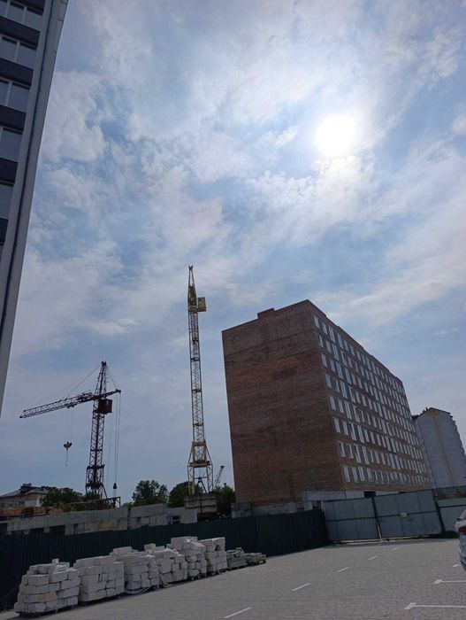 Продається видова 1 к.квартира - Декабристів!