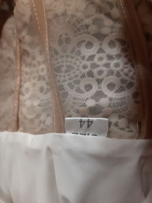 Весільна сукня...