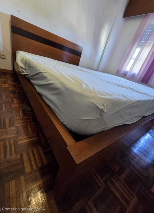 Cama de casal com colchão
