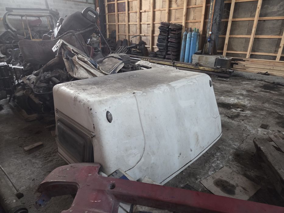 Спальний Бок Івеко Ман