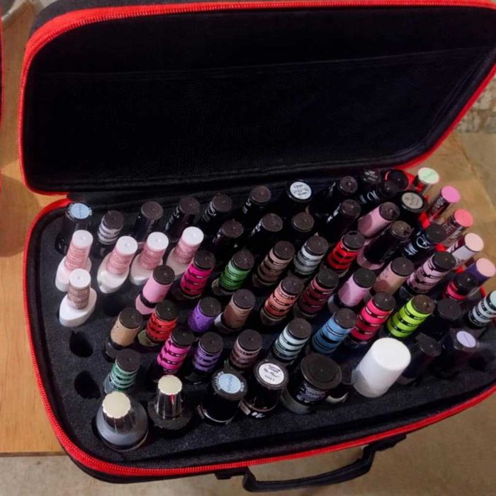 Organizer na 60 lakierów do paznokci, kuferek, etui