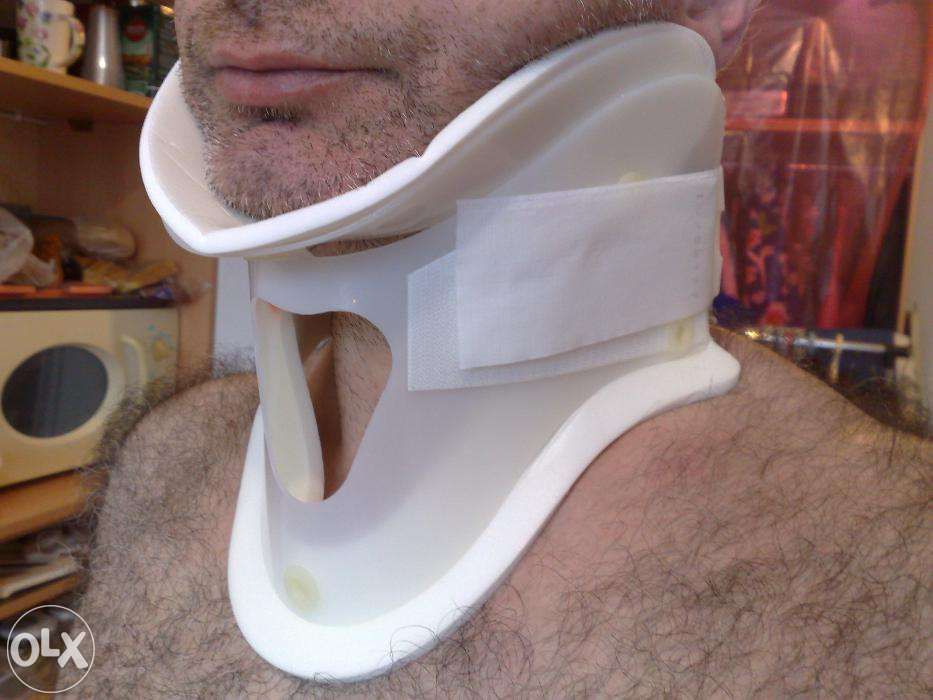 Головодержатель, шейный бандаж или шейная шина. Филадельфия.