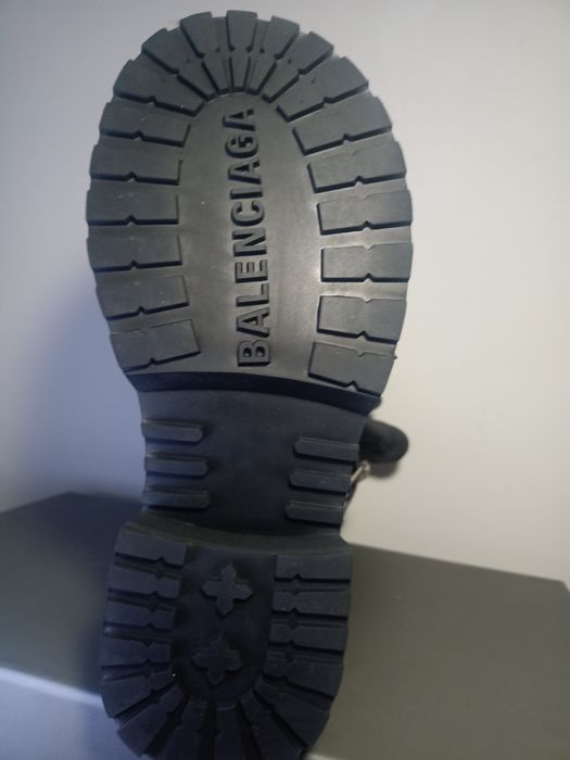 Balenciaga venom boot