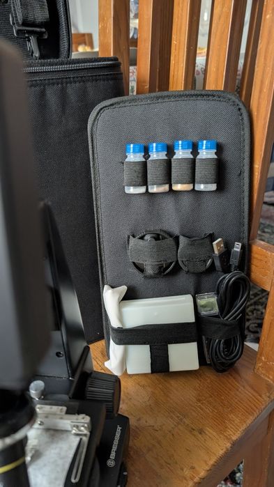 Microscópio Bresser LCD 8.9 40x1600x