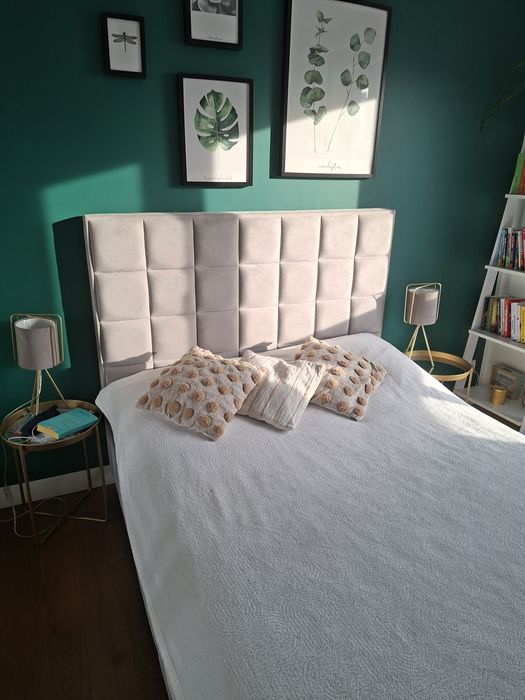 Łóżko tapicerowane
