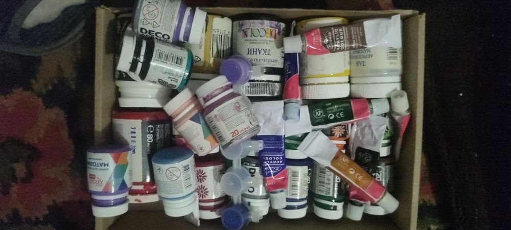 Краски по ткани и одежде акрил и глянец