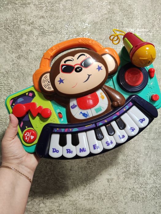 Музичний інструмент Синтезатор